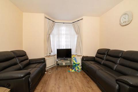 41 Boundary Road, London, E17 8NQ