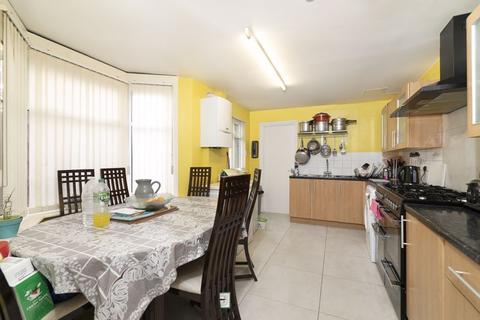 41 Boundary Road, London, E17 8NQ