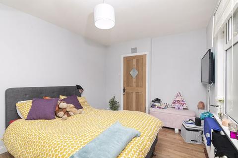 41 Boundary Road, London, E17 8NQ