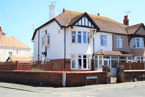 47 Highfield Park, Rhyl, LL18 3NL