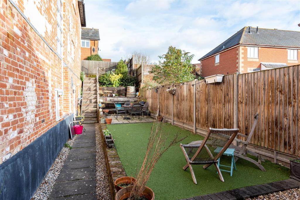 Side garden