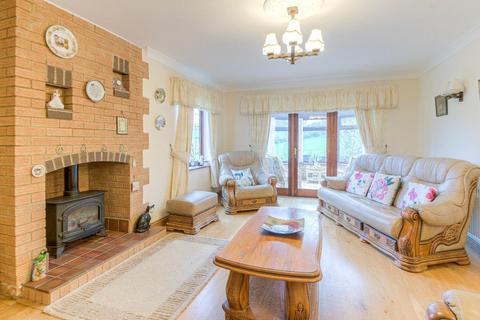 3 bedroom country house for sale - Litchborough Road, Maidford, Towcester