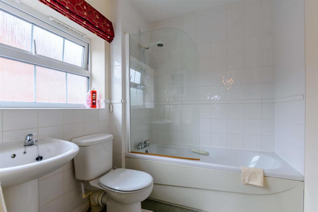 Main Bedroom Ensuite