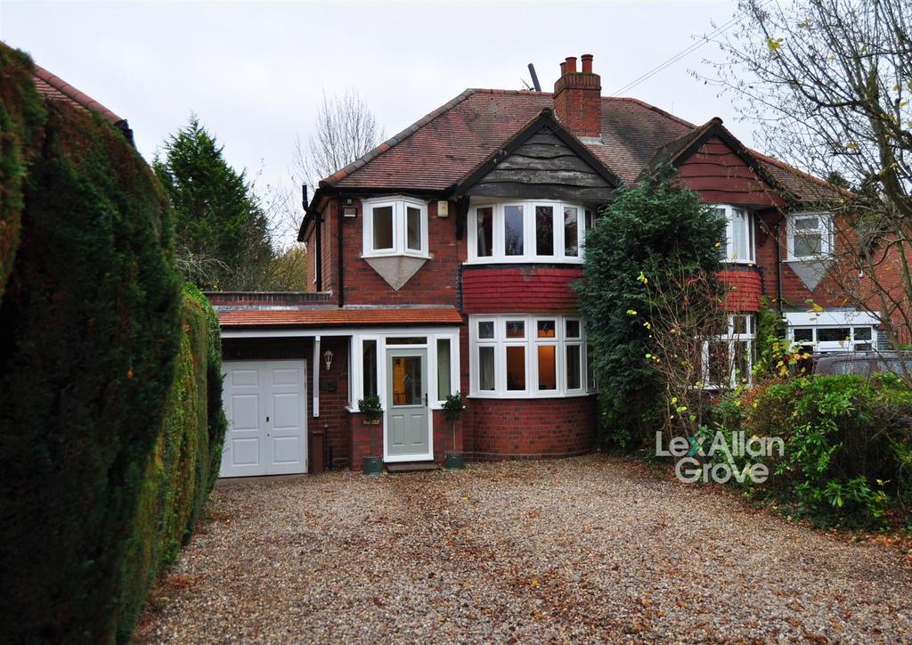 Bromsgrove Road, Hunnington, Halesowen 3 bed semidetached house £375,000