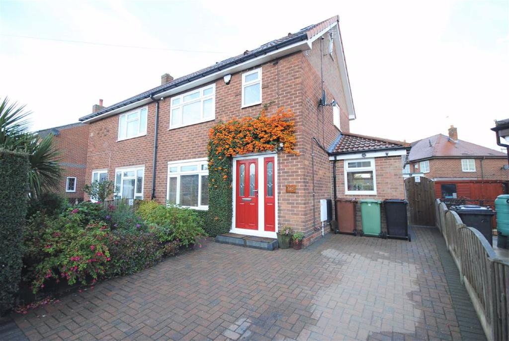 Valley Ridge, Kippax, Leeds, LS25 3 bed semidetached house £210,000