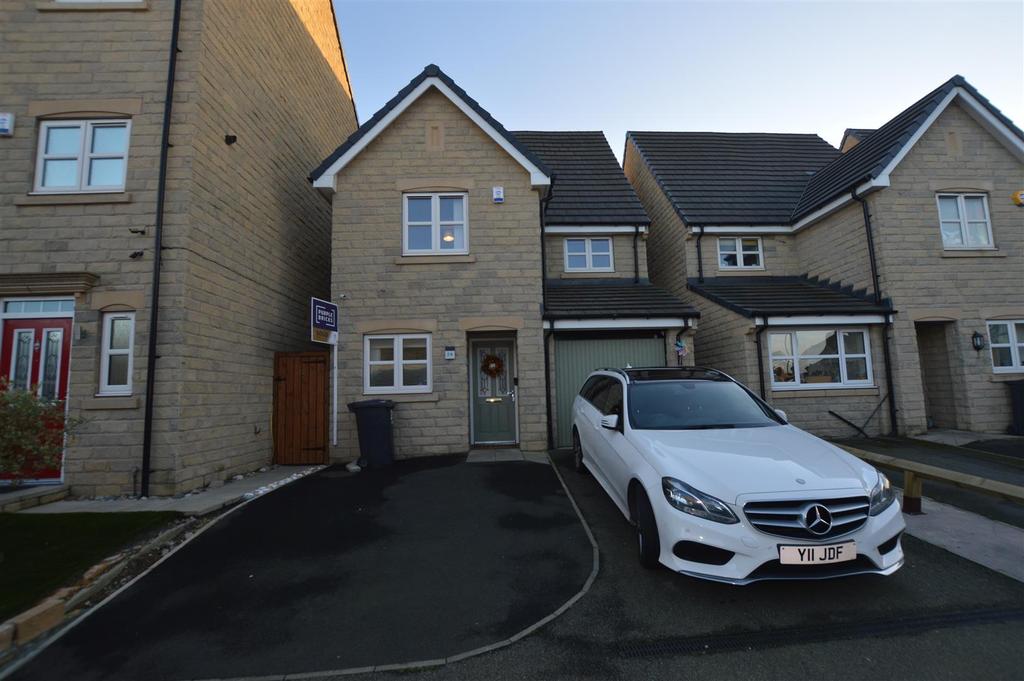 Mill Race Lane, Laisterdyke, Bradford 4 bed detached house £189,950