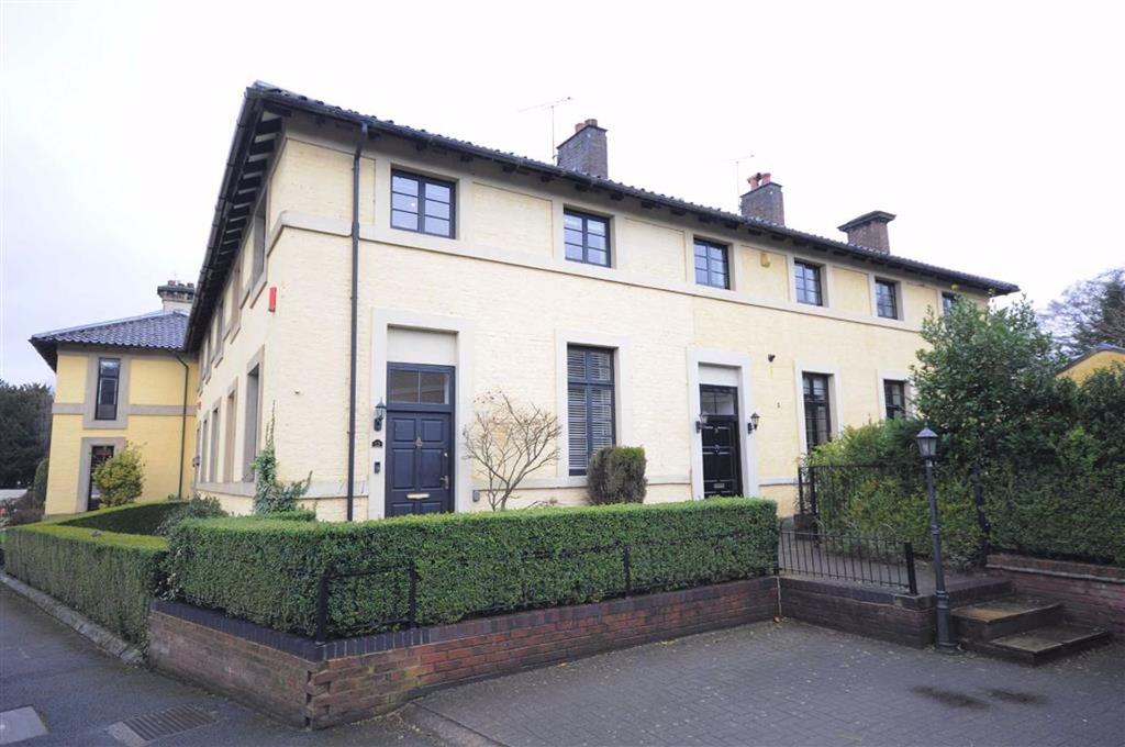 Trentham Court, Park Drive, StokeonTrent 2 bed mews £995 pcm (£230 pw)