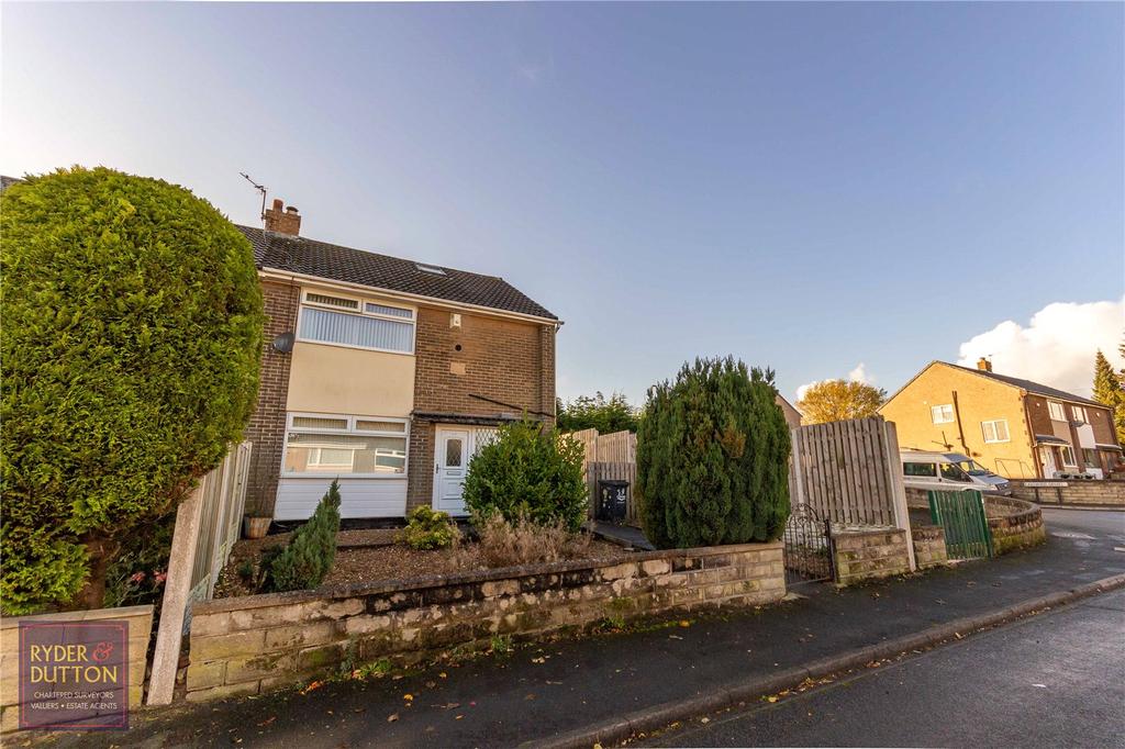Eastwood Avenue, Illingworth, HALIFAX, West Yorkshire, HX2 4 bed semi
