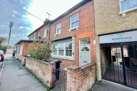 2 bedroom apartment to rent, Station Road,  Twyford,  RG10