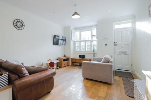 10 Cross Road, Kingston Upon Thames, KT2 6HG