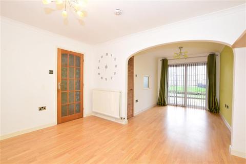 13 Mayfield, Waltham Abbey, EN9 1TA