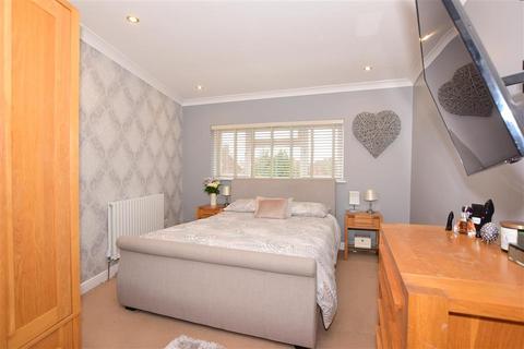 5 Marks Square, Northfleet, Gravesend, DA11 7HT