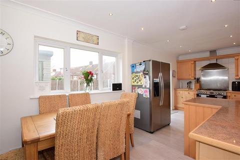 5 Marks Square, Northfleet, Gravesend, DA11 7HT