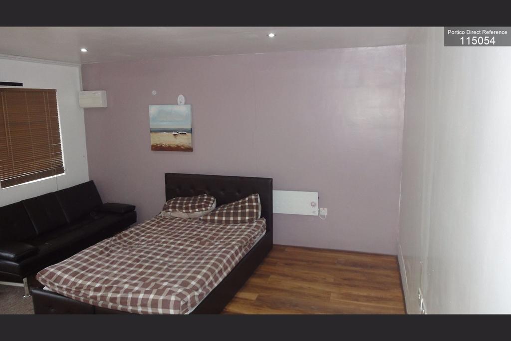 Warden Avenue, Harrow, HA2 Studio £897 pcm (£207 pw)