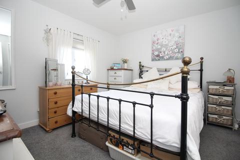 36 Cowdrie Way, Springfield, Chelmsford, CM2 6GL