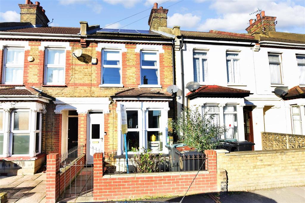 Campbell Road, Gravesend, Kent 3 bed terraced house £300,000