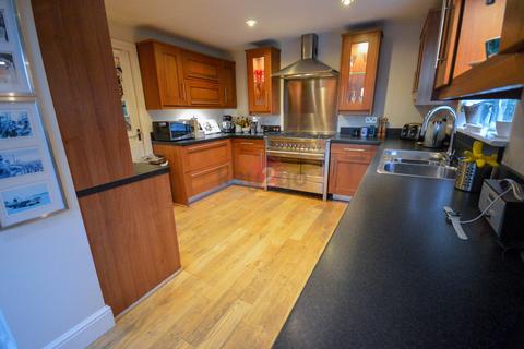 22 Bright Meadow, Halfway, Sheffield, S20 4SY