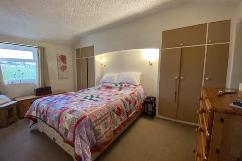 6 Dandy Row, Darwen, BB3 3BL