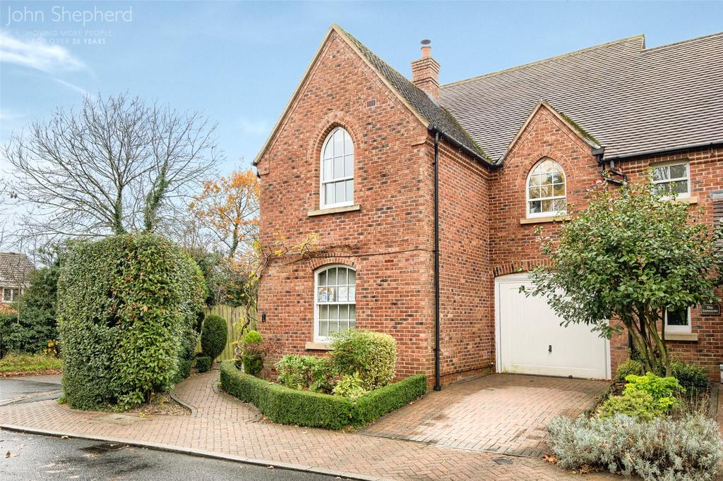 Malthouse Meadow, Solihull, B91 3 bed semidetached house £600,000