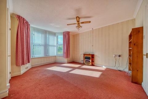 2 bedroom retirement property for sale - Spa Road, Melksham