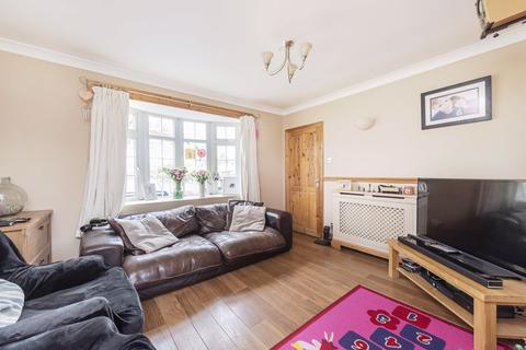 58 Adeyfield Road, Hemel Hempstead, HP2 5EA