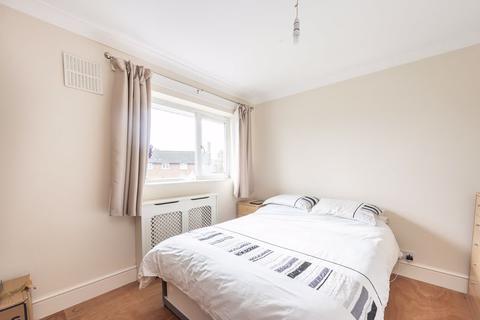 58 Adeyfield Road, Hemel Hempstead, HP2 5EA