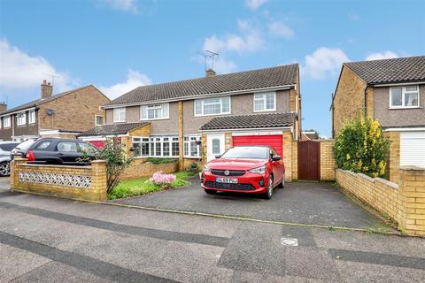10 Adelaide Drive, Sittingbourne, ME10 1YB