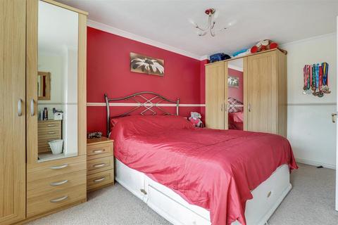 10 Adelaide Drive, Sittingbourne, ME10 1YB