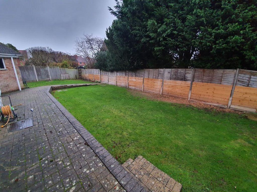 Meriden Close, Stourbridge, West... 3 bed semidetached house £875