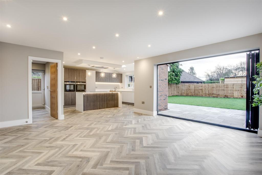 Ashmead 6.jpg