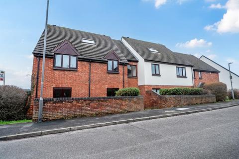 2 bedroom flat to rent, Windrush Drive,  High Wycombe,  HP13
