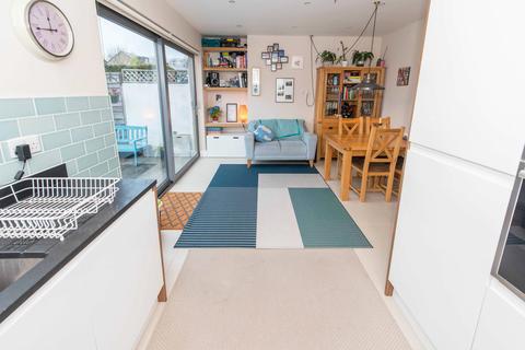 125 Nightingale Road, Carshalton, SM5 2DE