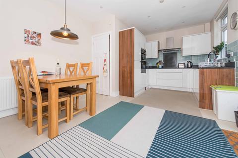 125 Nightingale Road, Carshalton, SM5 2DE