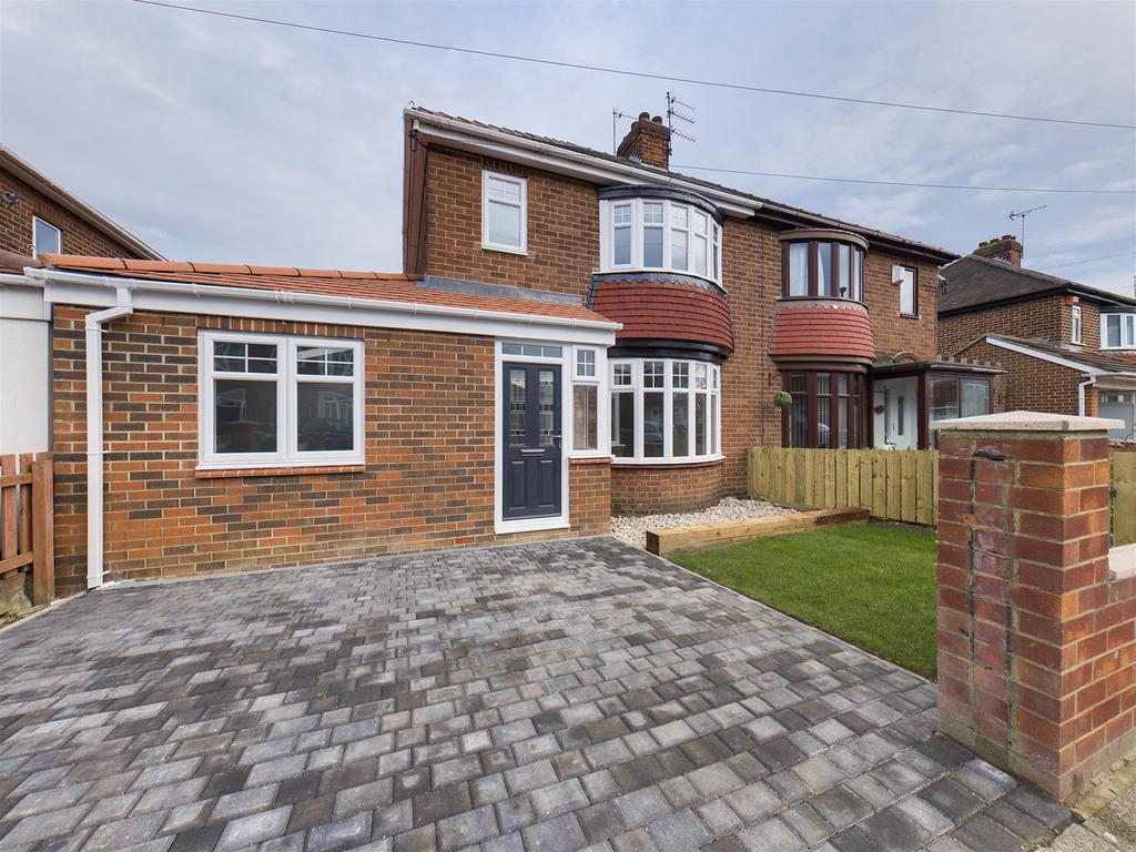 Kirkstone Avenue, Fulwell... 4 bed semidetached house £295,000