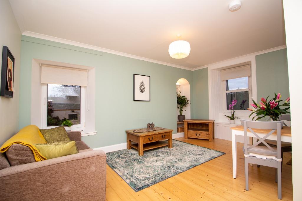 The Brae, Auchendinny, Midlothian, EH26 1 bed flat £795 pcm (£183 pw)