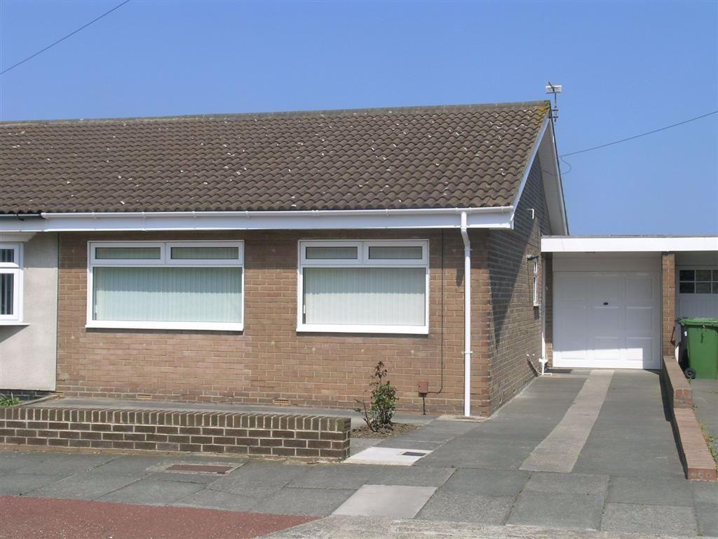 Bamburgh Avenue, South Shields 2 bed semidetached bungalow £675 pcm