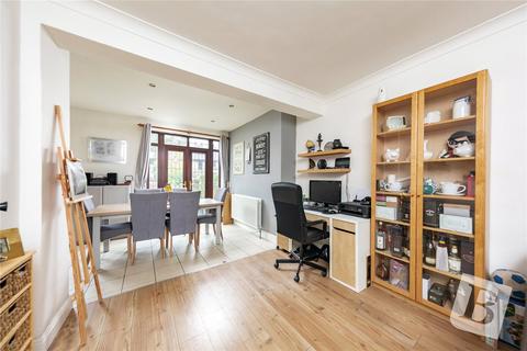 12 Beechfield Gardens, Romford, RM7 0EJ
