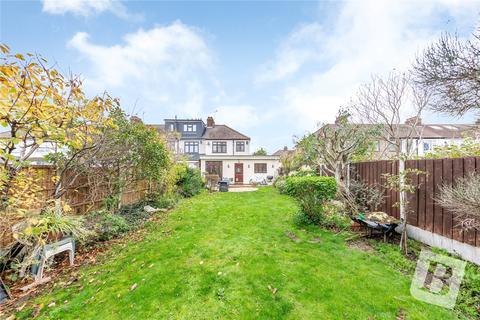 12 Beechfield Gardens, Romford, RM7 0EJ