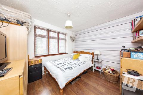 12 Beechfield Gardens, Romford, RM7 0EJ