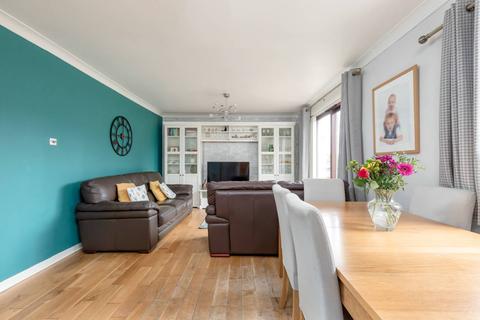 26 Silverknowes Green, Edinburgh, EH4 5PJ