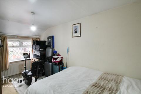 5 Davett Close, Leicester, LE5 6RB