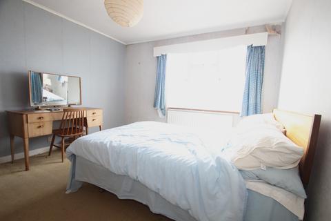 5 Waring Drive, Orpington, BR6 6DN