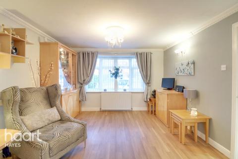 41 Marian Close, Hayes, UB4 9DA