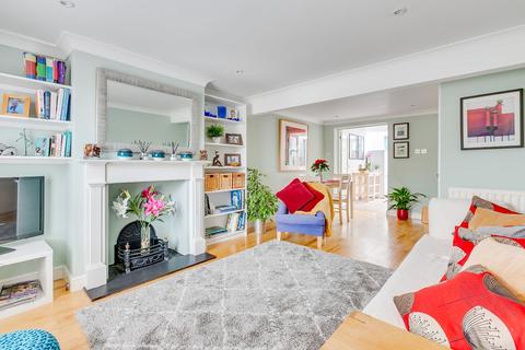 23 Railway Side, London, SW13 0PN