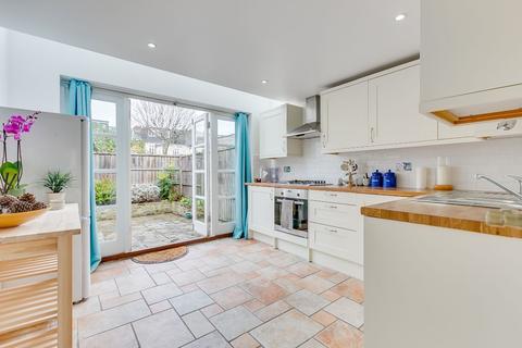 23 Railway Side, London, SW13 0PN