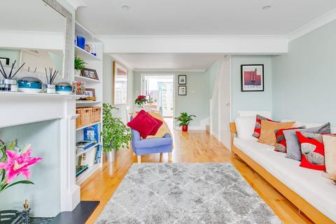 23 Railway Side, London, SW13 0PN