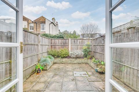 23 Railway Side, London, SW13 0PN