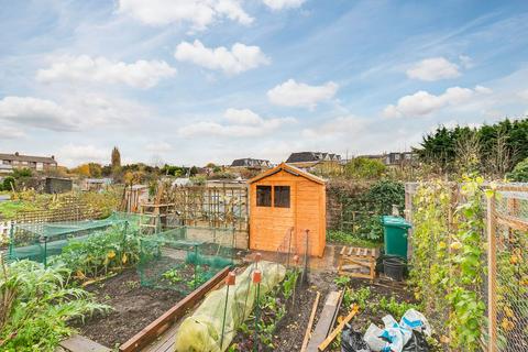 23 Railway Side, London, SW13 0PN