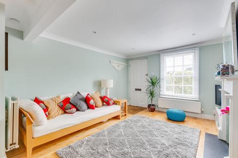 23 Railway Side, London, SW13 0PN