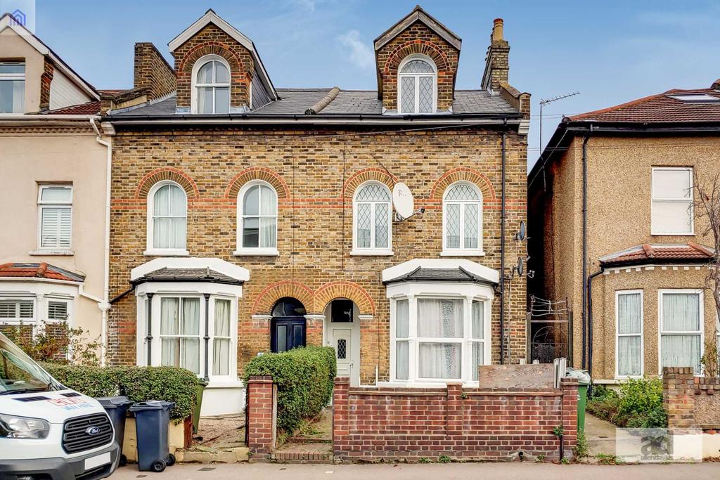 Grange Park Road, Leyton, E10 5ER 1 bed flat for sale - £300,000